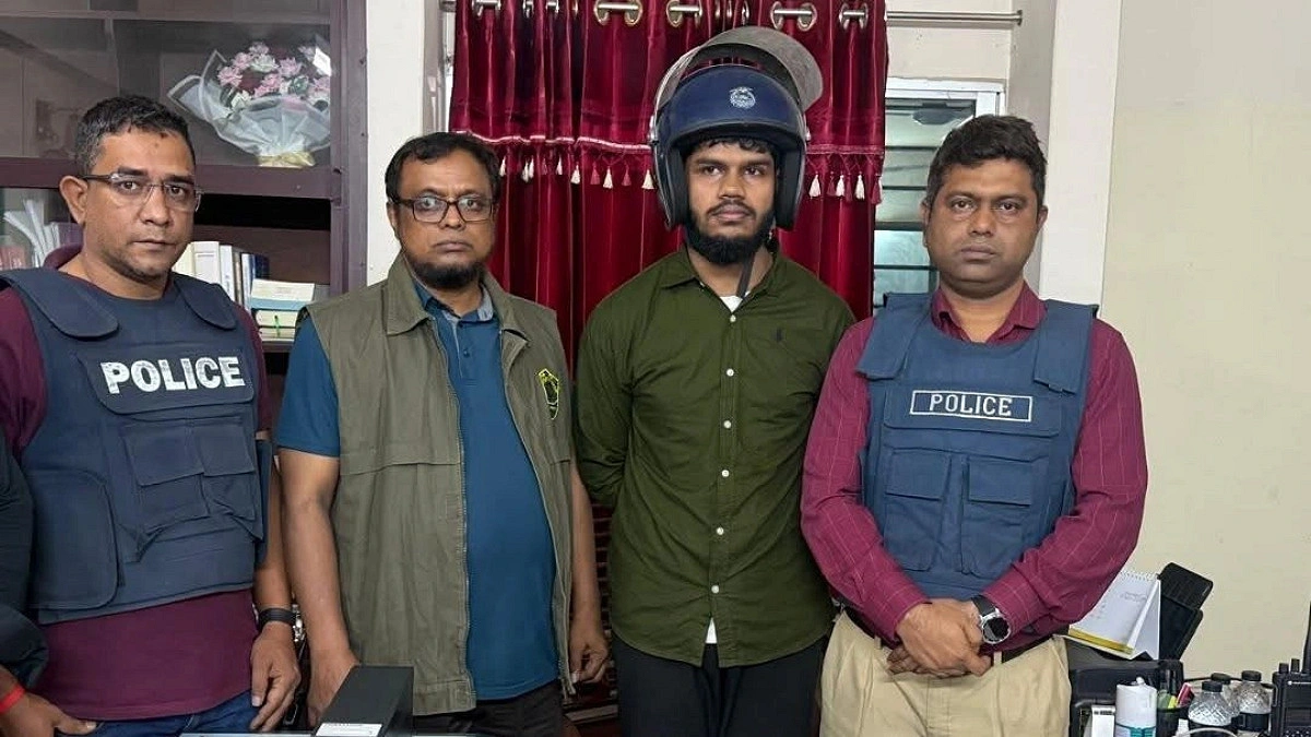 ‘জঙ্গি সম্পৃক্ততায়’ চাকরিচ্যুত সেনাসদস্য দুর্গম টিলা থেকে গ্রেপ্তার