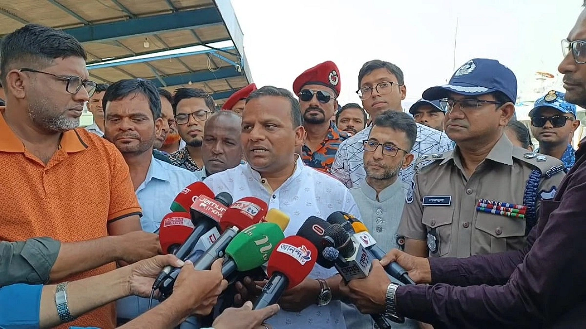 নৌ প‌থে যাত্রী প‌রিবহ‌নে গা‌ফিল‌তি সহ্য করা হ‌বে না