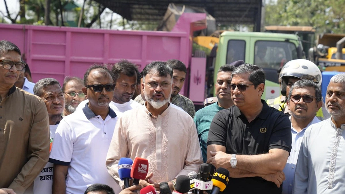 ‘দ্রুত কোরবানির বর্জ্য অপসারণ করে নগরবাসীকে স্বস্তি দিতে চাই’