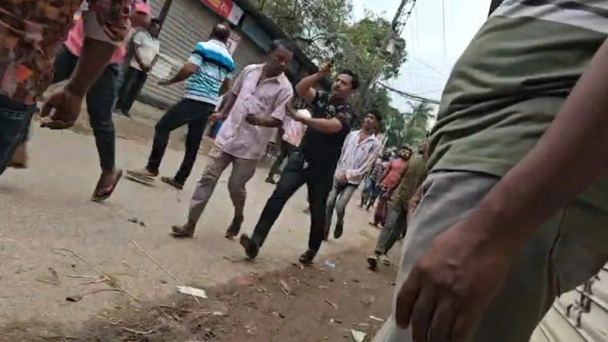 তুচ্ছ ঘটনায় রূপগঞ্জে স্বেচ্ছাসেবক দলের দুই গ্রুপে সংঘর্ষ