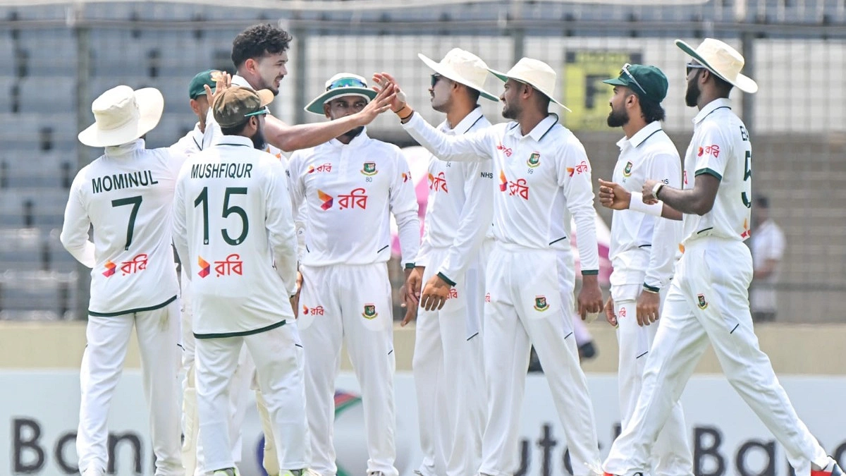 দুর্দান্ত বোলিংয়ে ঢাকা টেস্টের নিয়ন্ত্রণে বাংলাদেশ