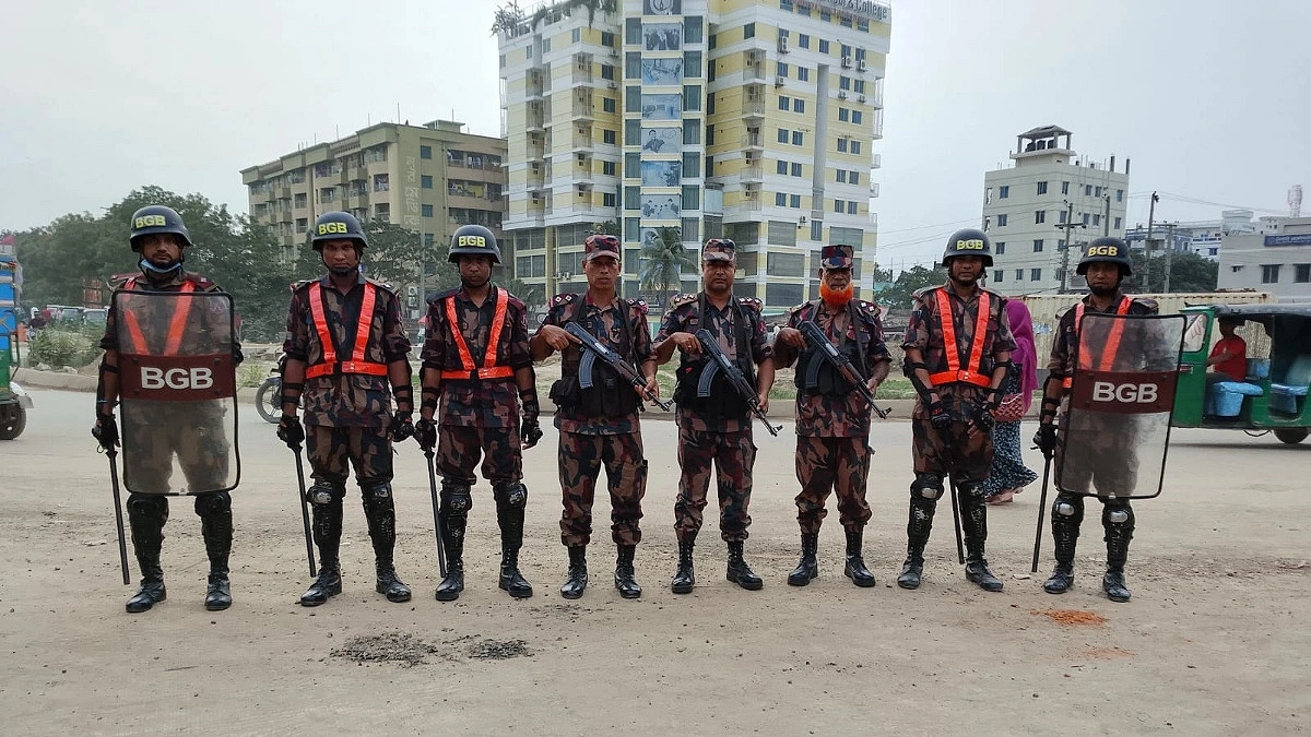 ঘরমুখো মানুষের ভোগান্তি কমাতে ঢাকা-সিলেট মহাসড়কে বিজিবি
