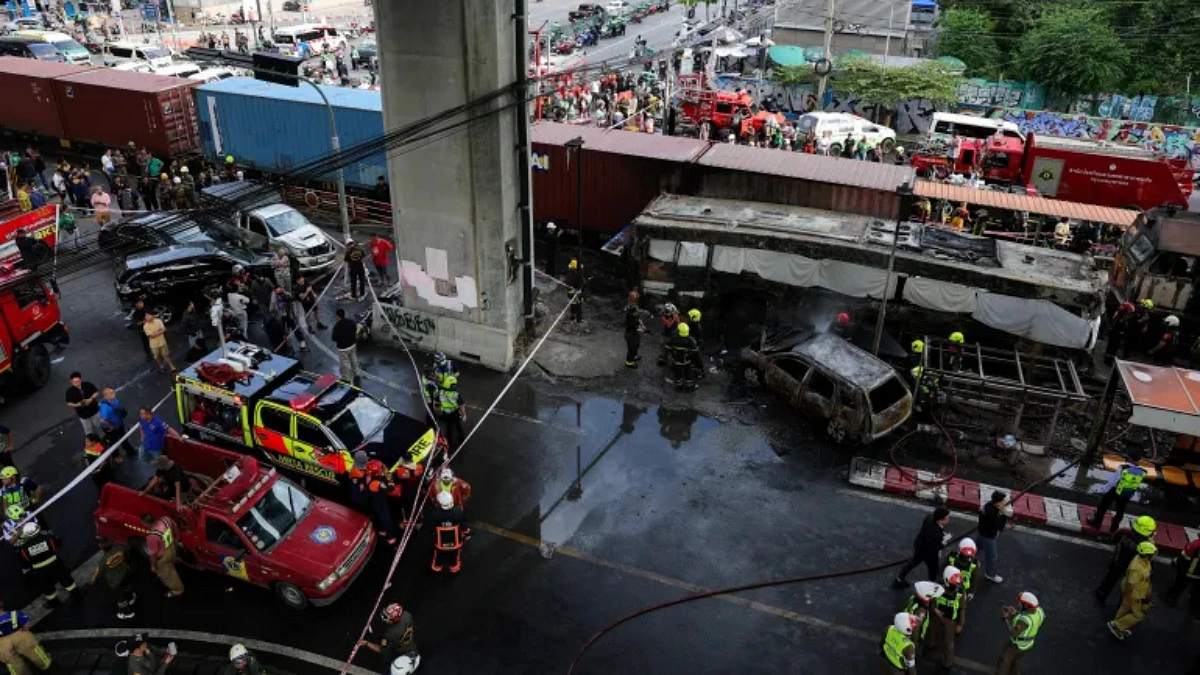 ব্যাংককে বাস-ট্রেন সংঘর্ষে নিহত ৮, আহত ৩৫