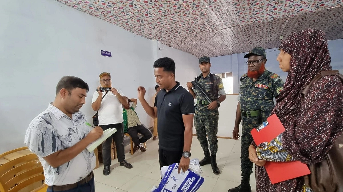 বোতলে ১০ টাকা বেশি মূল্য লেখায় জরিমানা ৫০ হাজার