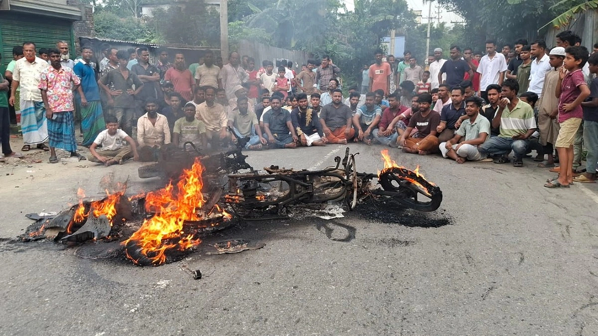মাটি কাটা নিয়ে দ্বন্দ্বে বিএনপি নেতাকে কুপিয়ে হত্যা