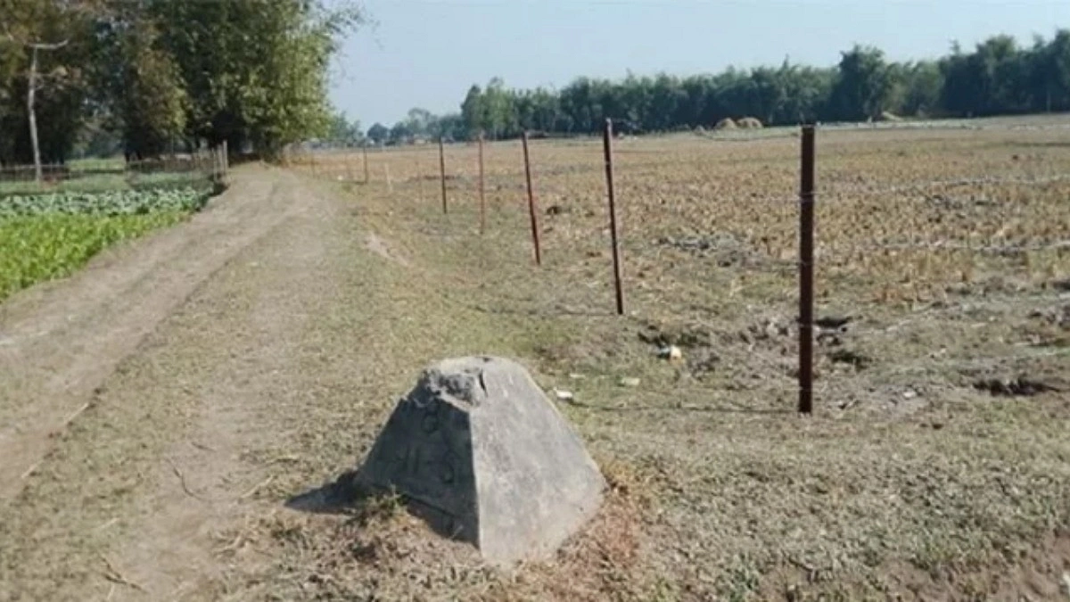 কাঁটাতারের জমি অধিগ্রহণে ভারতের বনগাঁ সীমান্তে মন্ত্রী