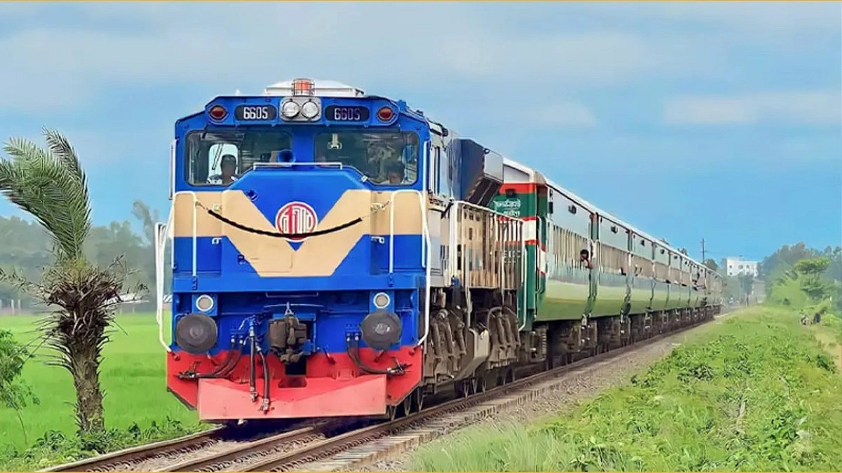 ঈদযাত্রায় ট্রেনে নারীদের জন্য রাখতে হবে কামরা