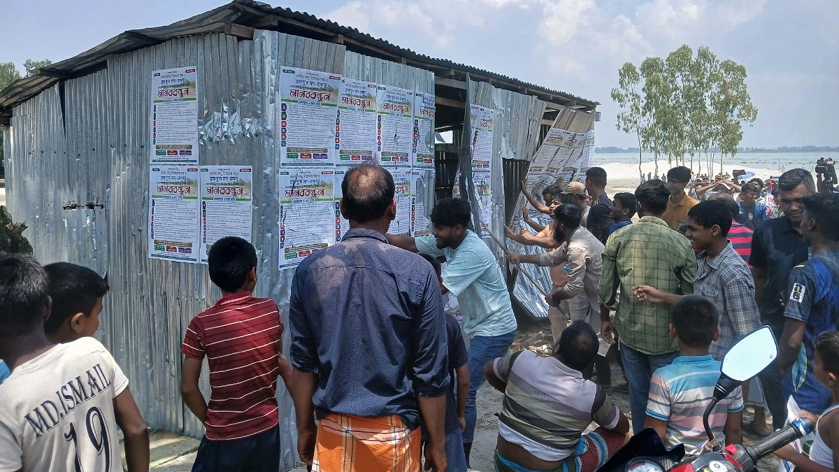 ‘আর এক কণা বালুও নিতে দেবো না’— ব্রহ্মপুত্র তীরে চিলমারীবাসীর গর্জন
