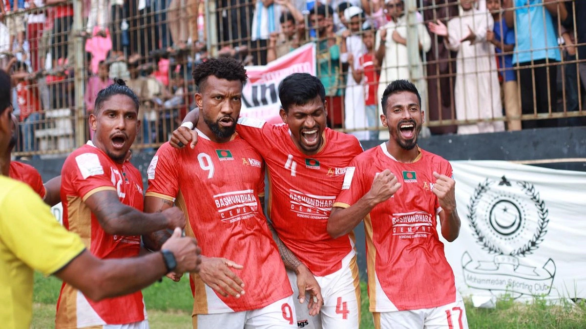আবাহনীকে কাঁদিয়ে কিংসের লিগ শিরোপা