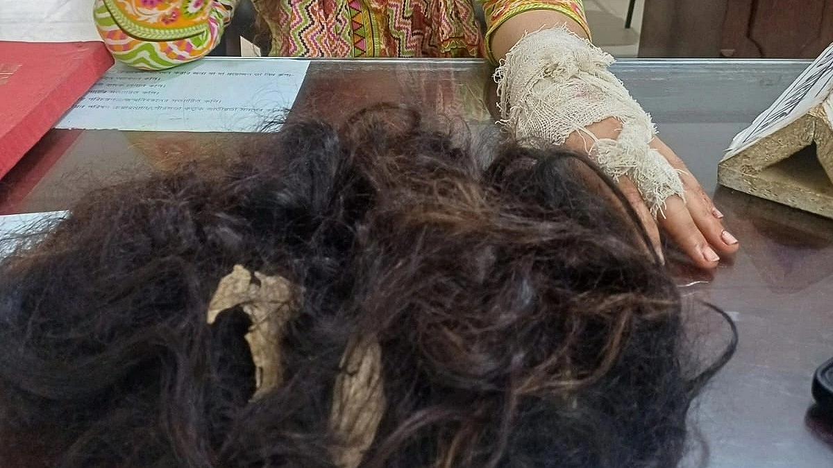 যৌতুকের টাকা না পেয়ে স্ত্রীর মাথার চুল কেটে দেওয়ার অভিযোগ