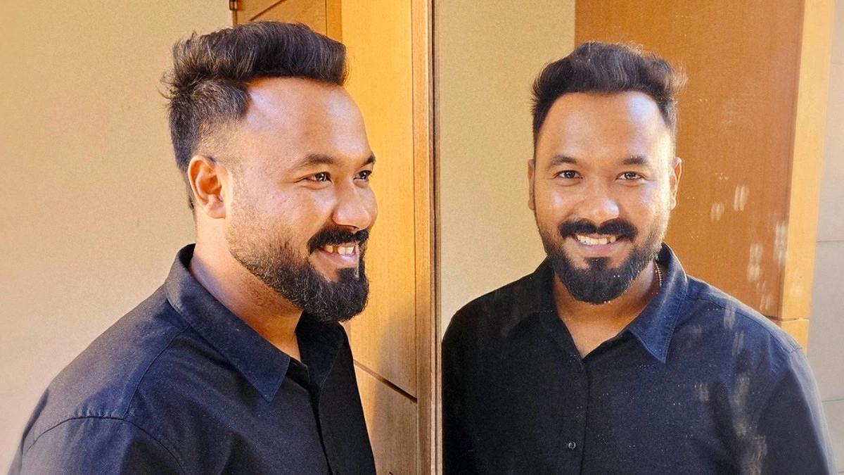 চলচ্চিত্র পরিচালনায় আসছেন ‘কাবিলা’ রূপী পলাশ