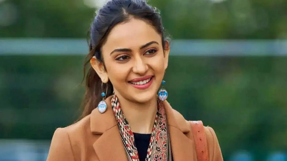 জঙ্গলে শুটিং করতে গিয়ে বিপাকে রাকুল প্রীত