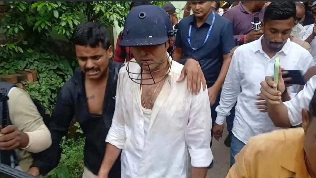 অভিষেক বন্দ্যোপাধ্যায়ের উপর হামলা, ইট-ডিম ছোড়ার অভিযোগ
