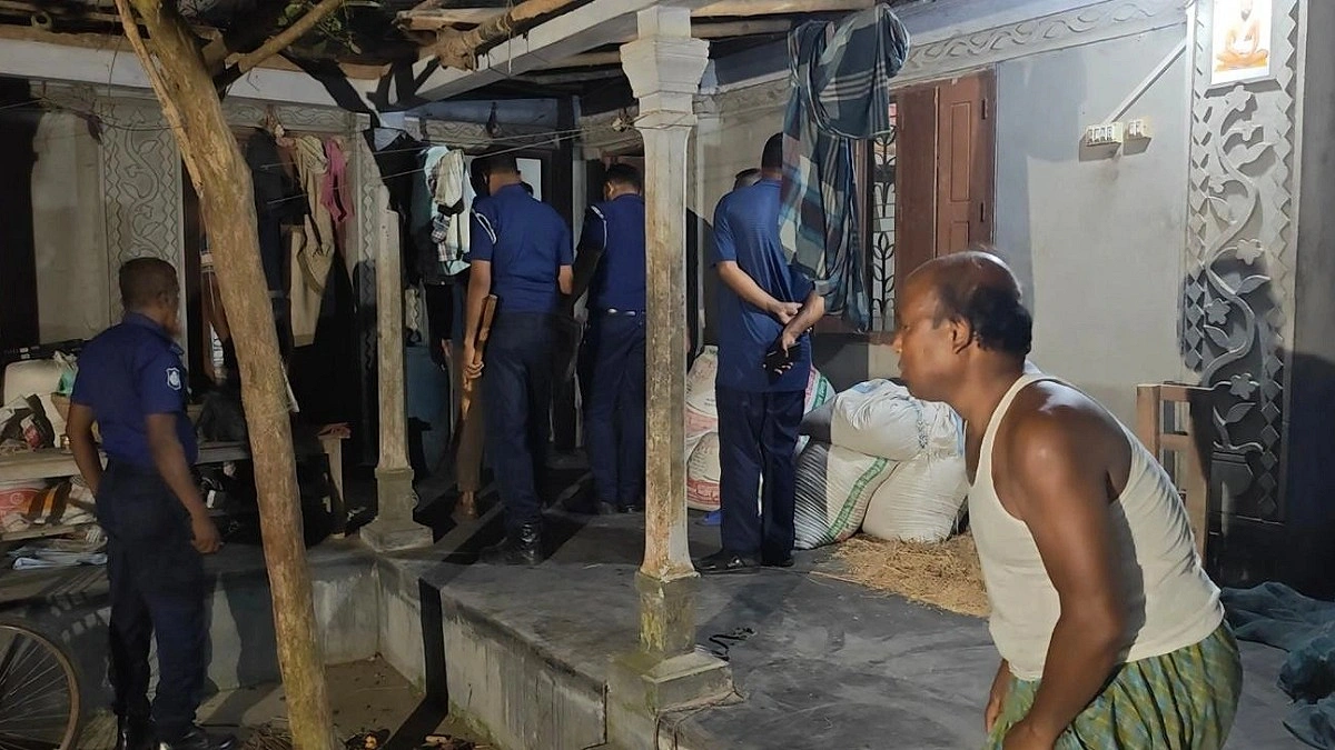 বগুড়ায় গৃহবধূকে গলাকেটে হত্যা