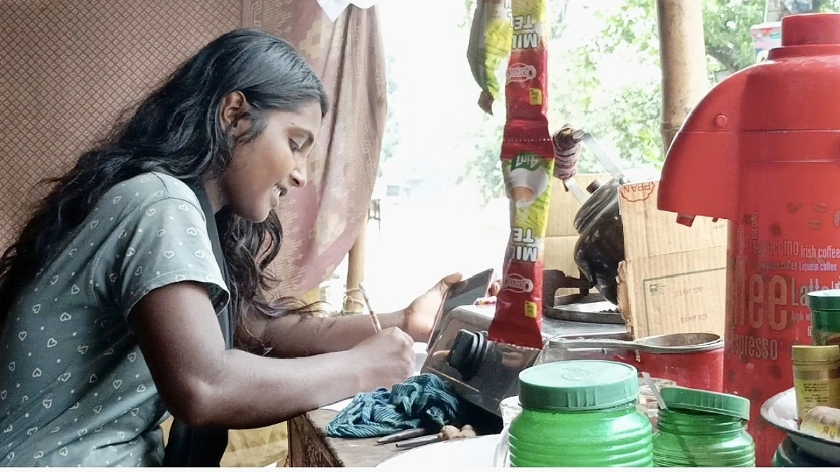 চায়ের দোকান চালিয়েও পুলিশ হওয়ার স্বপ্ন নন্দিতার