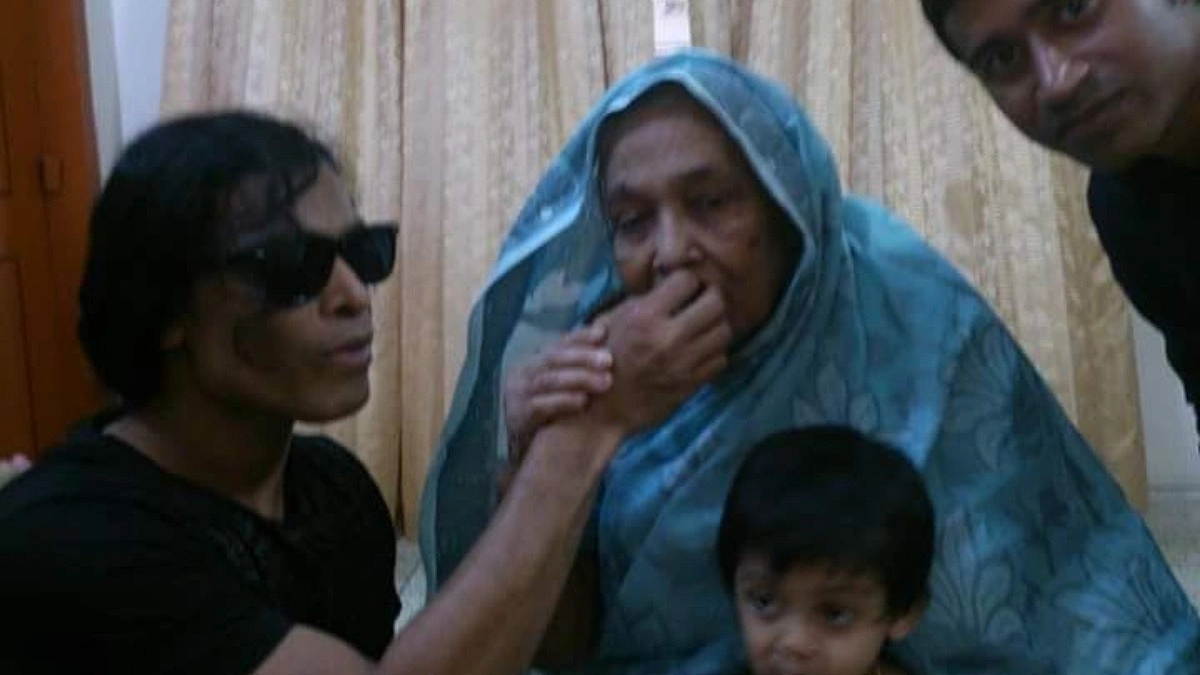 মারা গেছেন আর্কের হাসানের মা