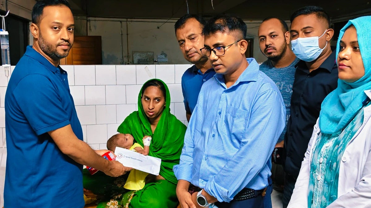 হামে আক্রান্ত ৬ মাস বয়সী শিশুর পাশে দাঁড়ালেন জুবাইদা রহমান