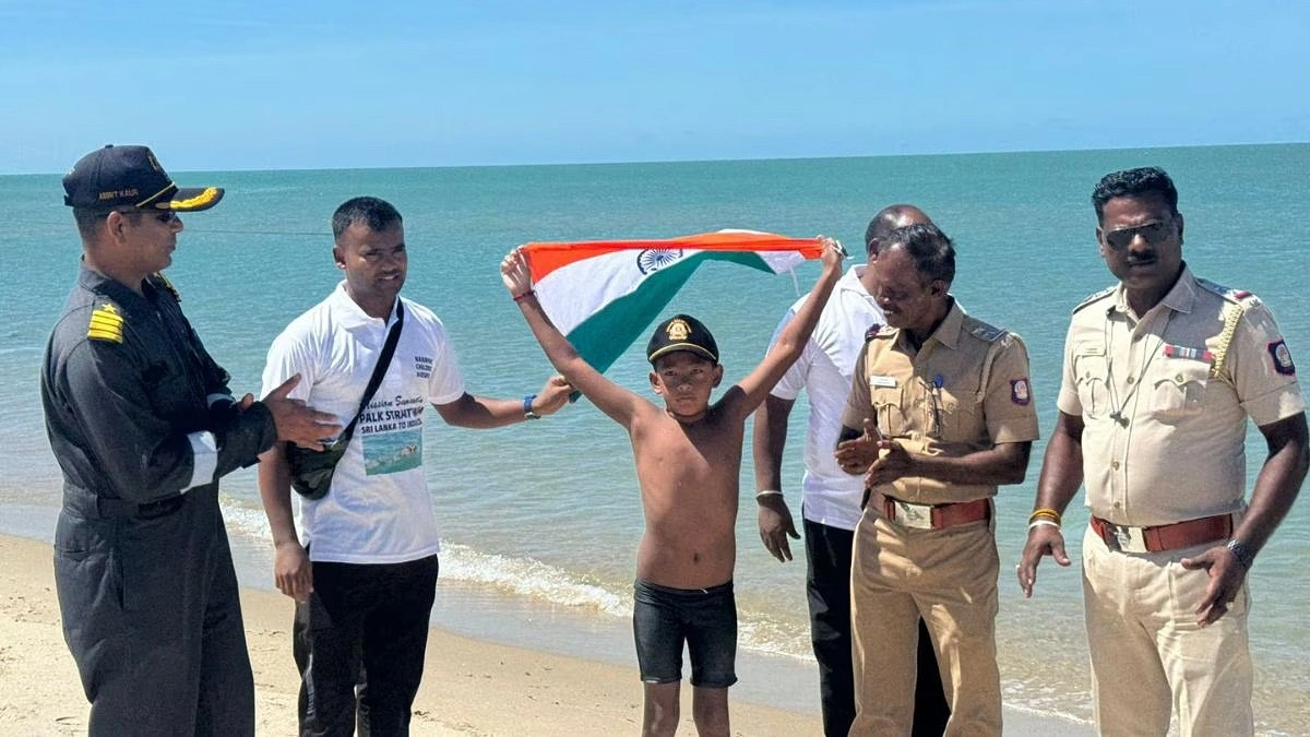 শ্রীলঙ্কা থেকে ভারত, ১০ ঘণ্টা সাঁতরে সাগর পাড়ি দিল তৃতীয় শ্রেণির ইশান্ত