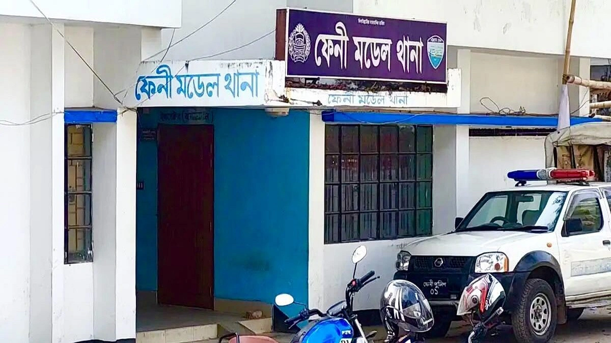 নারীর বালিচাপা মরদেহ উদ্ধার : অভিযুক্ত রাজমিস্ত্রি গ্রেপ্তার