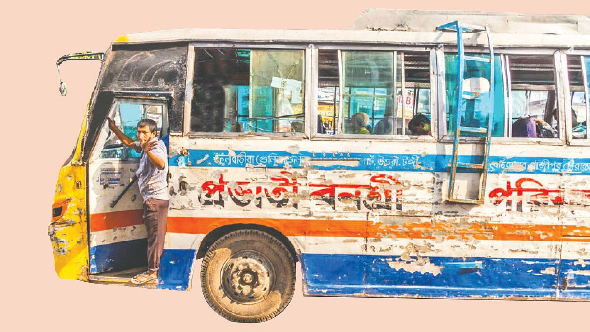 ঢাকার লোকাল বাস, এক নিত্যদিনের ‘রোমাঞ্চ’