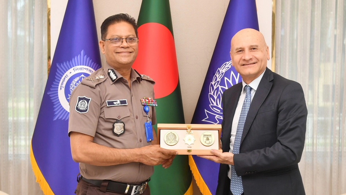 আইজিপির সঙ্গে ইতালির রাষ্ট্রদূতের সাক্ষাৎ