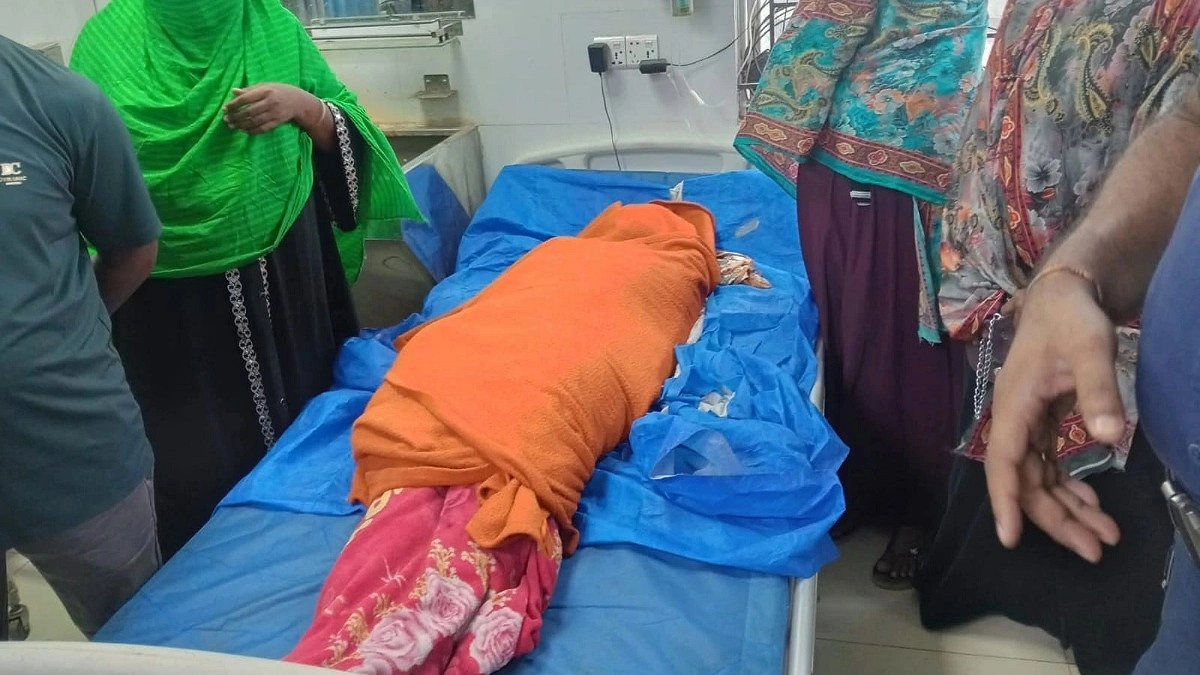 রান্নাঘরে বজ্রাঘাত, প্রাণ গেল গৃহবধূর