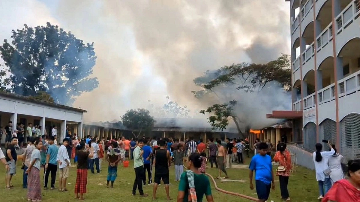 খাগড়াছড়িতে বিদ্যালয়ে আগুন, পুড়ে গেল ১১ কক্ষ
