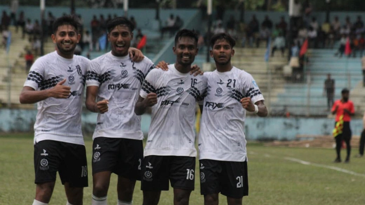 রহমতগঞ্জকে হারিয়ে ফাইনালের আশা জিইয়ে রাখলো মোহামেডান