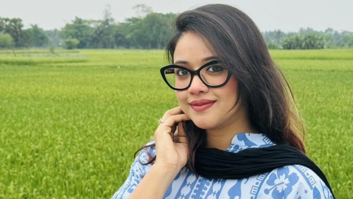 বাড়ি নির্মাণ বন্ধ করে সেই টাকা দিয়ে বাবা আমার গানের অ্যালবাম করেছেন : ঐশী
