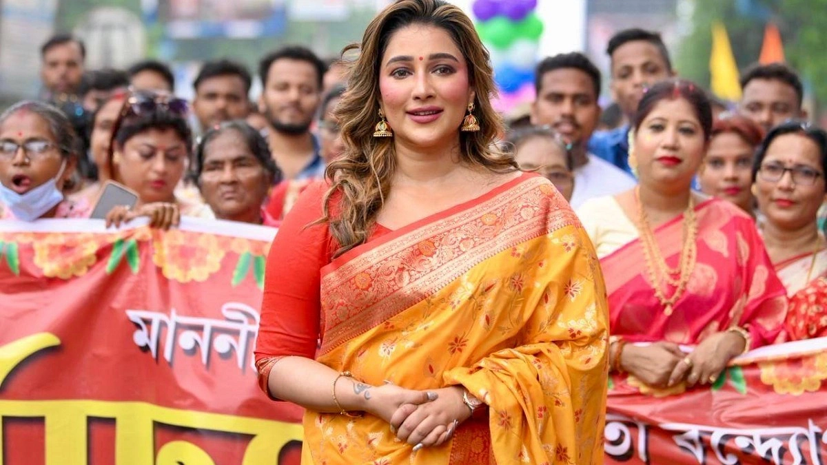 রাজনীতি নিয়ে ব্যস্ত থাকায় শরীর চর্চায় মনোযোগ দিতে পারিনি : সায়ন্তিকা