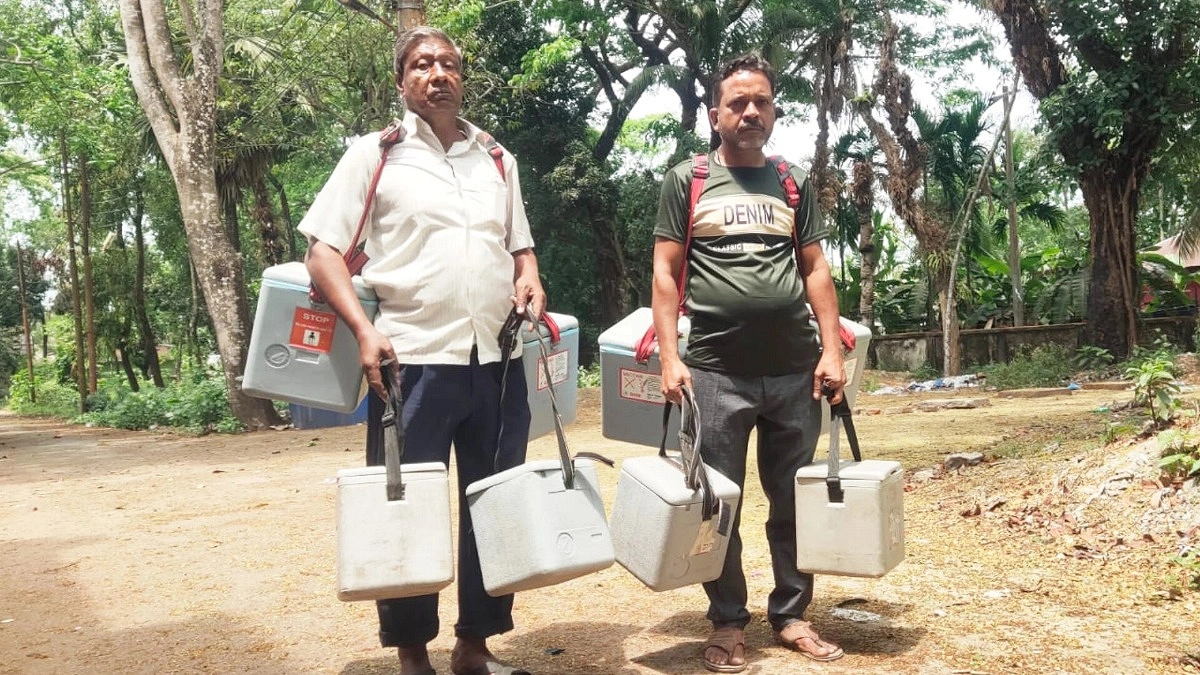 বেতনহীন ভ্যাকসিন যোদ্ধাদের মানবেতর জীবন