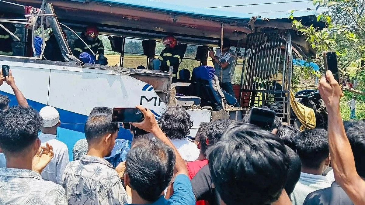 চট্টগ্রামে দুই বাসের সংঘর্ষে নিহত ১, আহত ৪