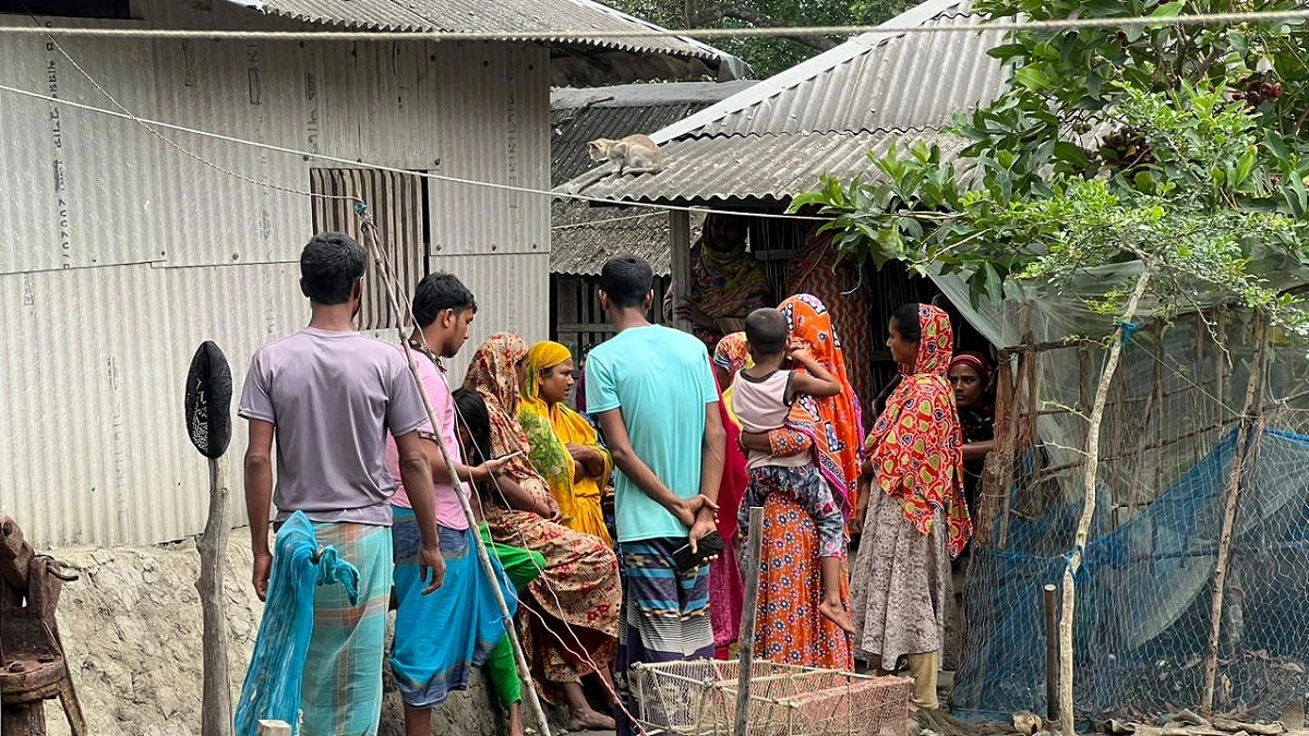 মাকে বাঁচাতে বজ্রপাতে প্রাণ গেল মেয়ের