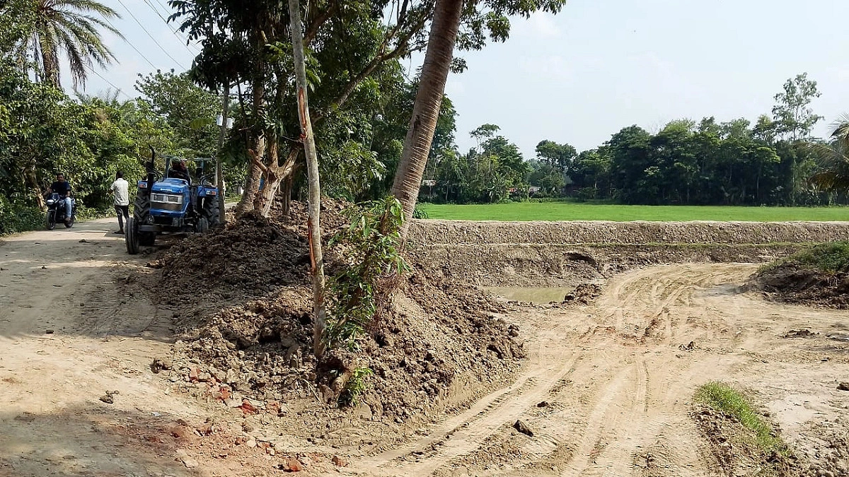 কৃষিজমির মাটি কাটায় ১ লাখ টাকা জরিমানা