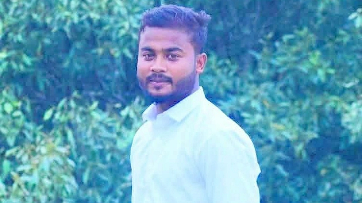 সড়কে ছিটকে পড়ে নিহত মোটরসাইকেল আরোহী