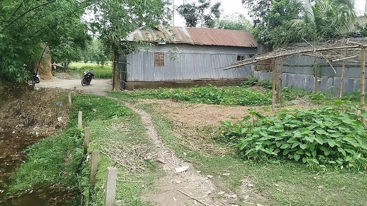 জমি নিয়ে মুখোমুখি জামায়াতের দুই আমির
