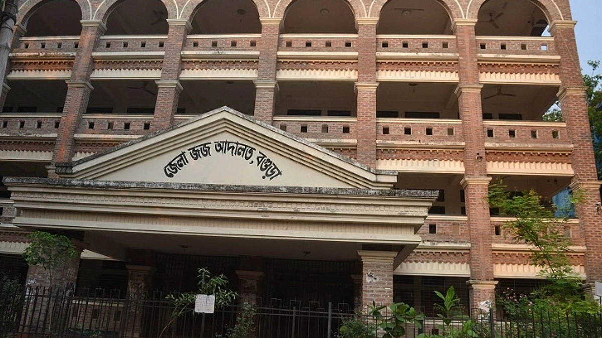 বগুড়ার ডিসি-এসিল্যান্ডের নামে আদালত অবমাননার মামলা