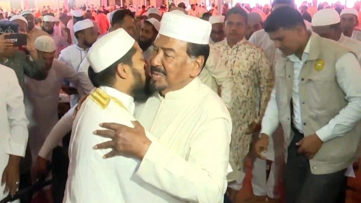 সবাই মিলে সুখ-দুঃখ ভাগাভাগি করলে সমাজব্যবস্থা হবে মানবিক: স্পিকার