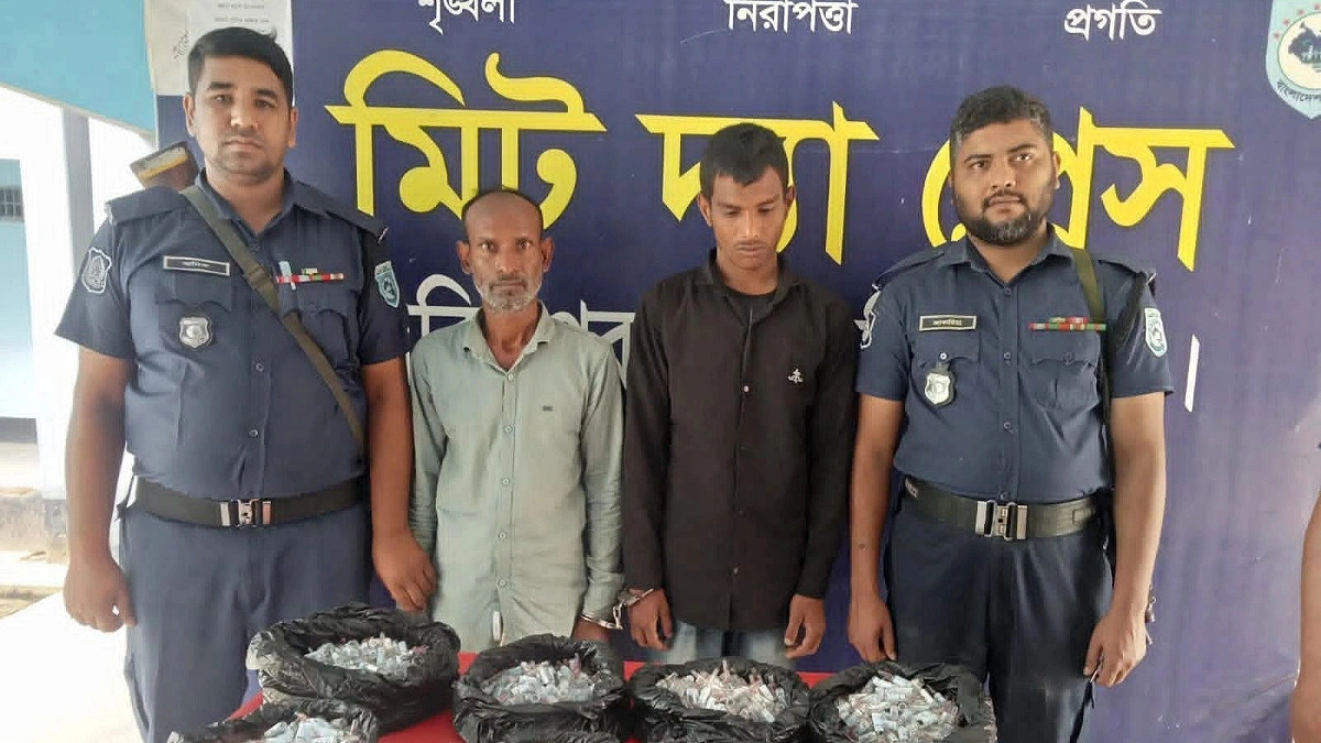 হিলিতে ২ হাজার পিস অ্যাম্পুলসহ দুই মাদক কারবারি গ্রেপ্তার