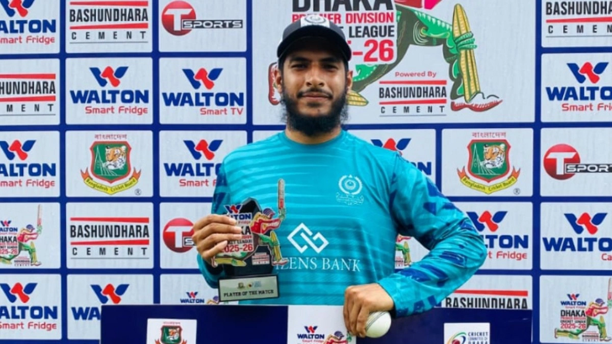 এবার মৃত্যুঞ্জয়ের ৬ উইকেট