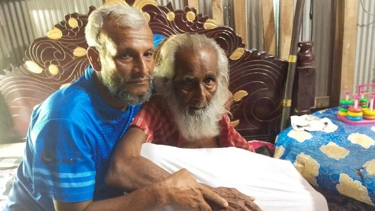 বঙ্গোপসাগরে নিখোঁজের ৫২ বছর পর বাড়ি ফিরলেন জেলে