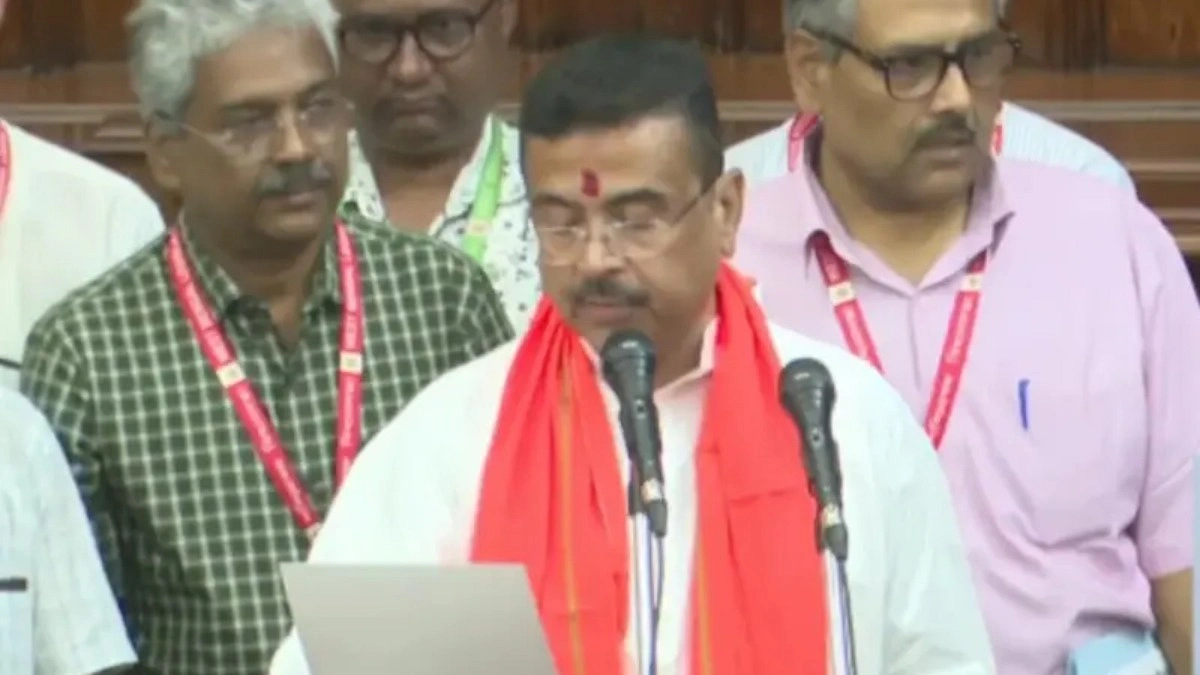 এবার বিধানসভার সদস্য হিসেবে শুভেন্দুর শপথ