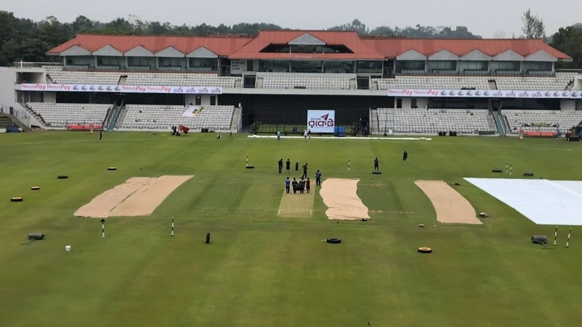 মাঠের সবুজ আর কালো মেঘ যখন দুশ্চিন্তা