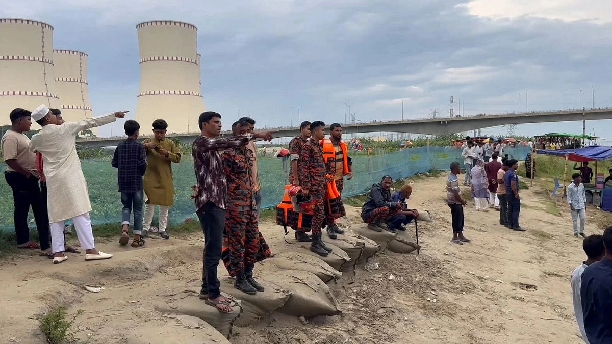 নৌকা থেকে পদ্মায় পড়ে নিখোঁজ যুবক