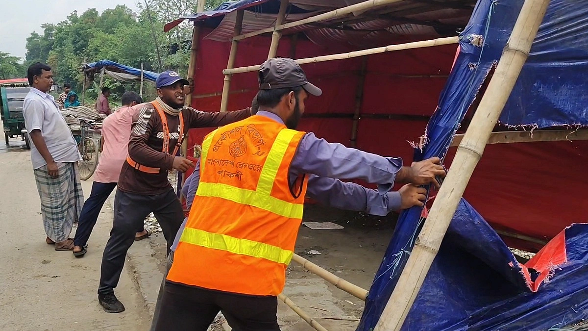 জমি উদ্ধারে মাঠে নেমেছে রেলওয়ে কর্তৃপক্ষ