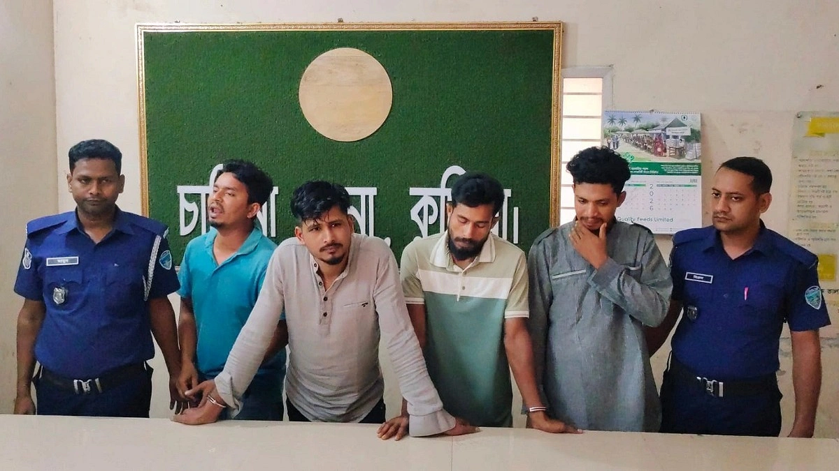 স্বামীর কাছ থেকে ছিনিয়ে ধর্ষণের অভিযোগ, আটক ৪