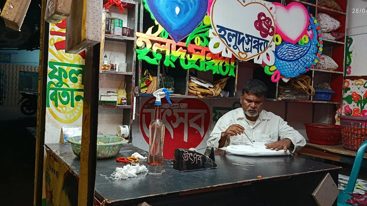 রিকশাচালক থেকে সফল কারিগর, ওবায়দুল হক স্বপনের অনুপ্রেরণার গল্প