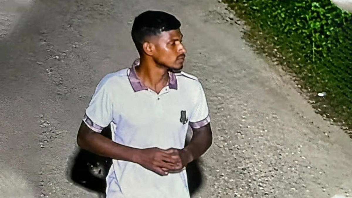 হলের সামনে থেকে জাবি শিক্ষার্থীকে জঙ্গলে টেনে নিয়ে ধর্ষণচেষ্টা!