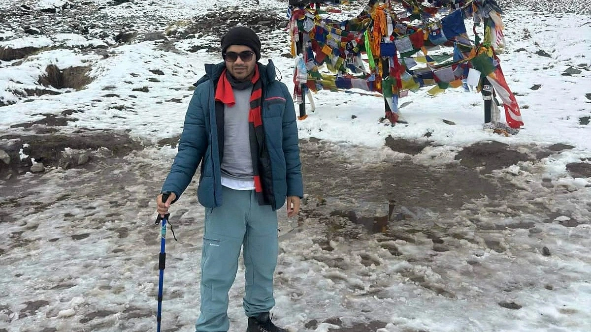 অন্নপূর্ণার চূড়ায় জনপ্রিয় ইউটিউবার খালেদ নূর