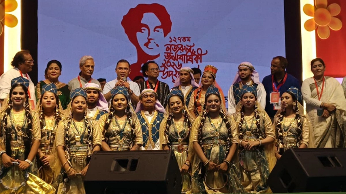 আগামী এক বছরকে ‘নজরুল বর্ষ’ ঘোষণা প্রধানমন্ত্রীর
